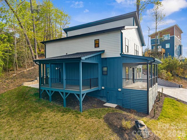 18 Winterhawk Drive, Arden, NC 28704