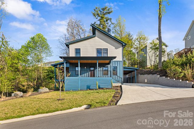 18 Winterhawk Drive, Arden, NC 28704