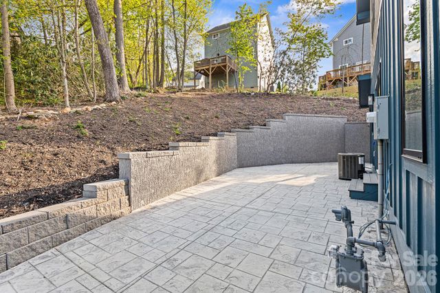 18 Winterhawk Drive, Arden, NC 28704