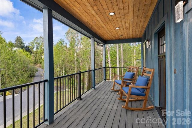 18 Winterhawk Drive, Arden, NC 28704