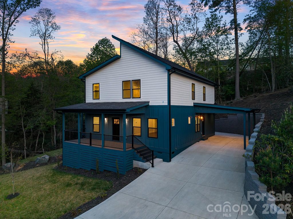 18 Winterhawk Drive, Arden, NC 28704