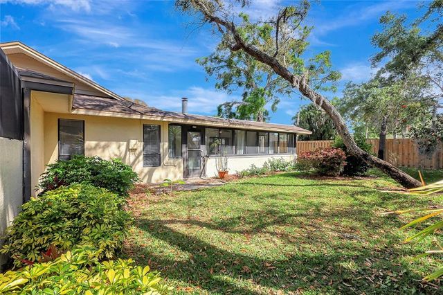 107 PARKSIDE COLONY DRIVE, Tarpon Springs, FL 34689