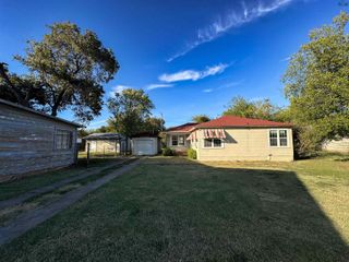 1820 KELL BOULEVARD, Wichita Falls, TX 76301