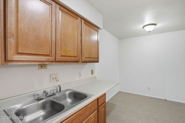 6355 N Barcelona Ln Unit 401, Tucson, AZ 85704