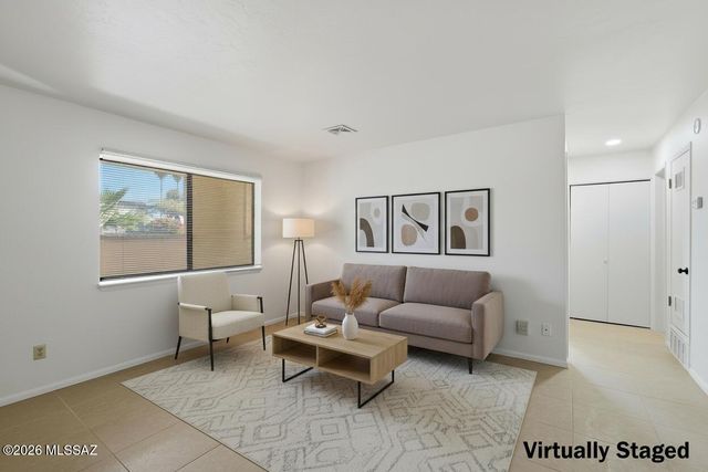 6355 N Barcelona Ln Unit 401, Tucson, AZ 85704