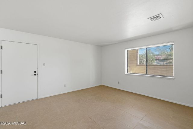 6355 N Barcelona Ln Unit 401, Tucson, AZ 85704