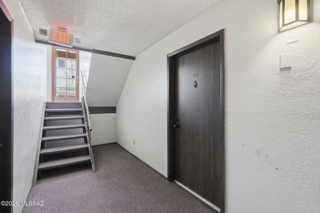 6355 N Barcelona Ln Unit 401, Tucson, AZ 85704