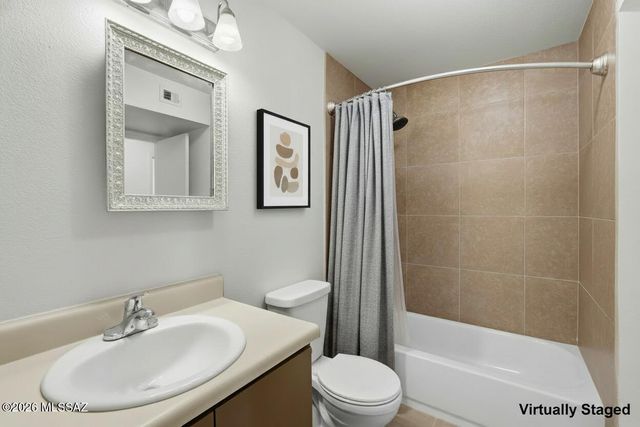 6355 N Barcelona Ln Unit 401, Tucson, AZ 85704