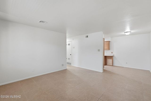 6355 N Barcelona Ln Unit 401, Tucson, AZ 85704