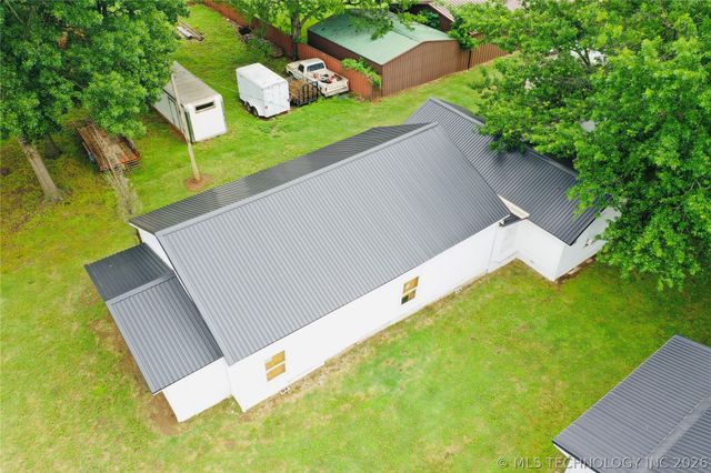 206 N Maupin Road, Colbert, OK 74733