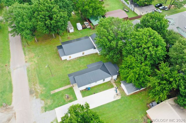 206 N Maupin Road, Colbert, OK 74733