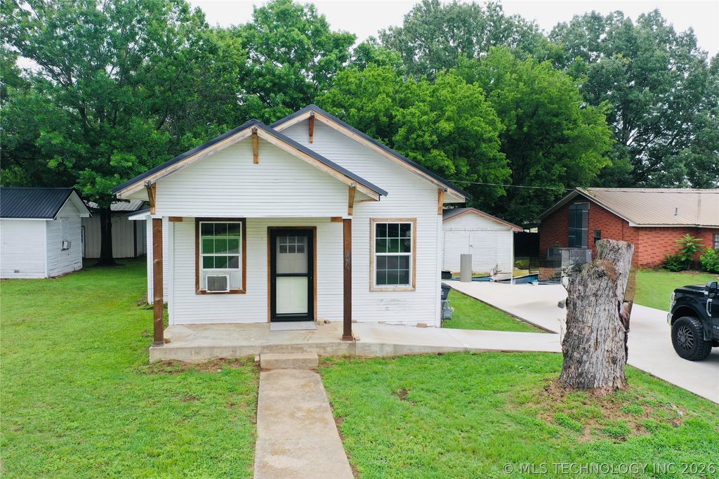 206 N Maupin Road, Colbert, OK 74733