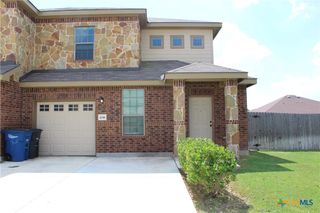 1136 Brown Rock Drive, New Braunfels, TX 78130