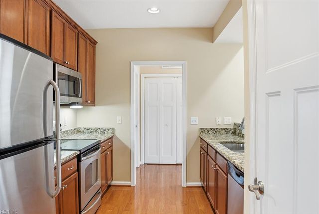 8200 Highland ST, Norfolk, VA 23518