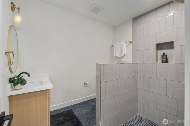 16644 SE 235th Street, Kent, WA 98042