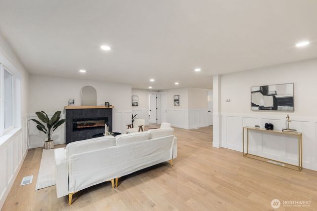 16644 SE 235th Street, Kent, WA 98042