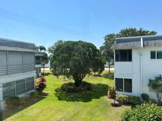 3280 N Lake Osborne Drive 207, Lake Worth Beach, FL 33461