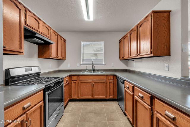 14036 VOLCANIC ROCK Drive, El Paso, TX 79938