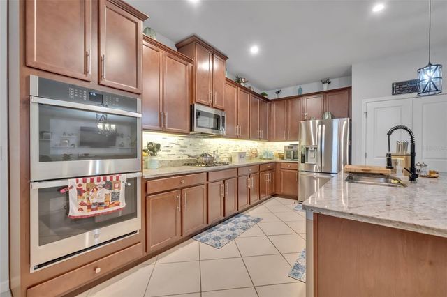 2119 WHITE DAHLIA DRIVE, Apopka, FL 32712