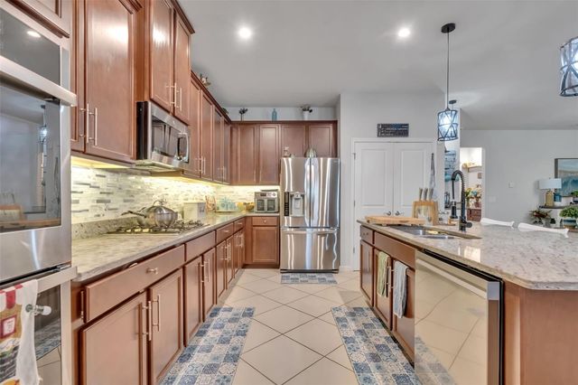 2119 WHITE DAHLIA DRIVE, Apopka, FL 32712