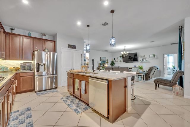 2119 WHITE DAHLIA DRIVE, Apopka, FL 32712