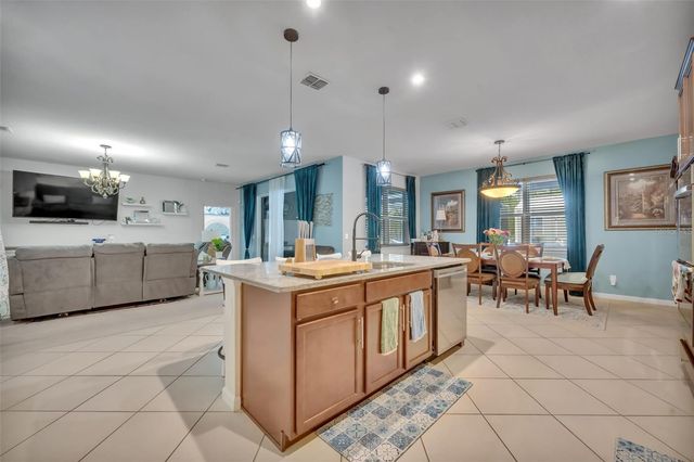 2119 WHITE DAHLIA DRIVE, Apopka, FL 32712