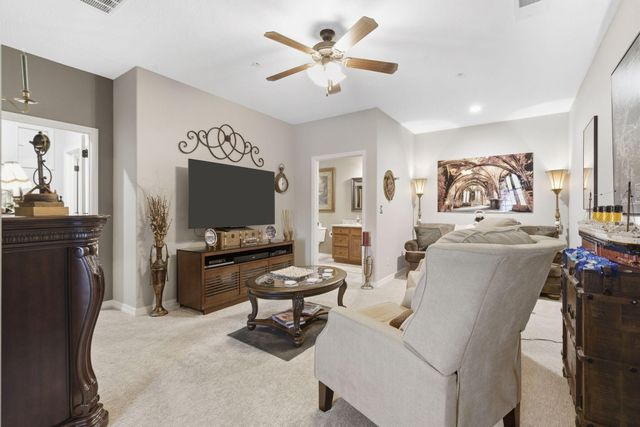 155 Rue De Villas Circle, Branson, MO 65616