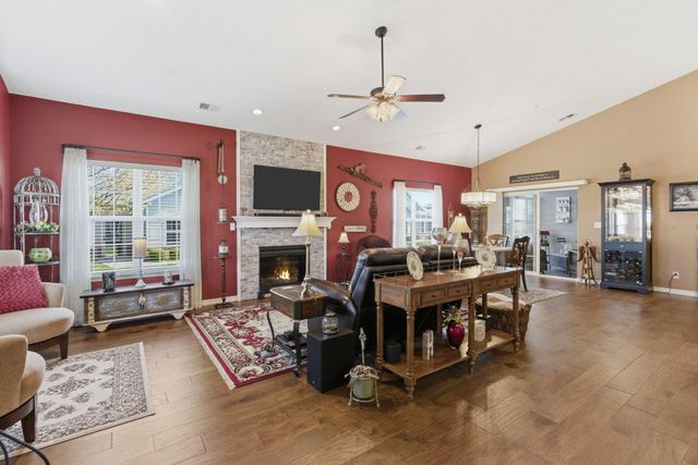 155 Rue De Villas Circle, Branson, MO 65616