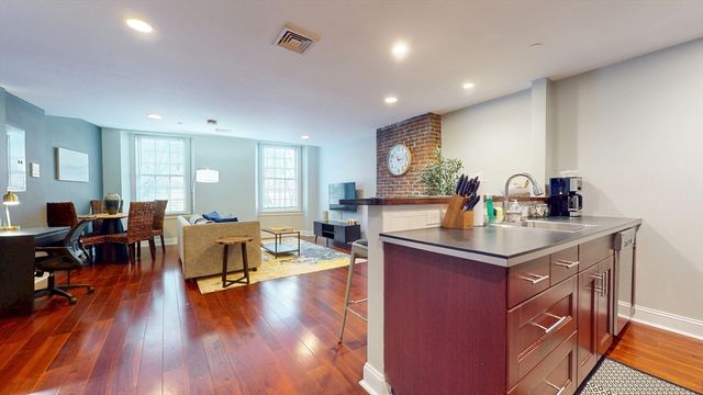 15-2 Union St Furnished, Boston, MA 02108