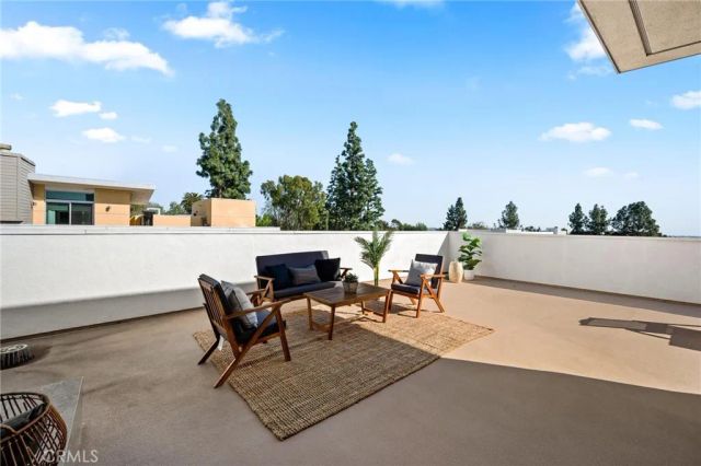 238 S Arroyo Parkway 401, Pasadena, CA 91105