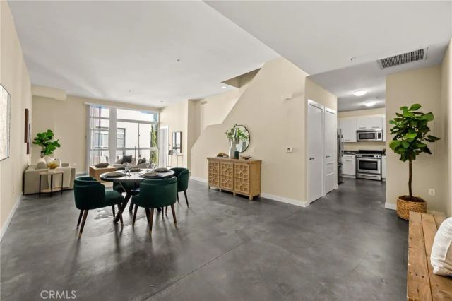 238 S Arroyo Parkway 401, Pasadena, CA 91105