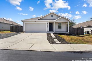 5742 Sunset Pt, San Antonio, TX 78242