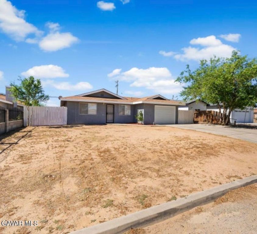 7616 Xavier Avenue, California City, CA 93505