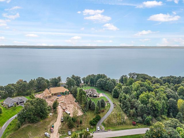 9546 Eastridge Drive, Traverse City, MI 49686