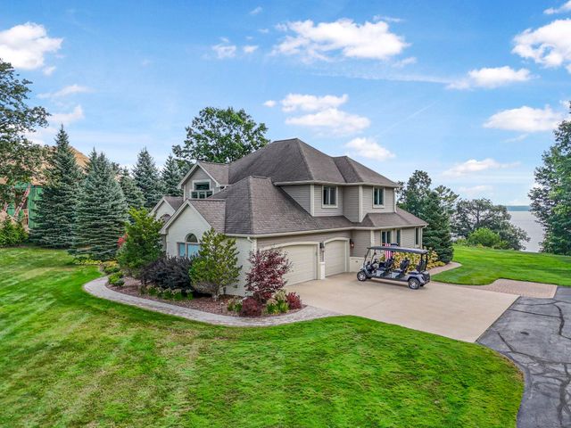9546 Eastridge Drive, Traverse City, MI 49686