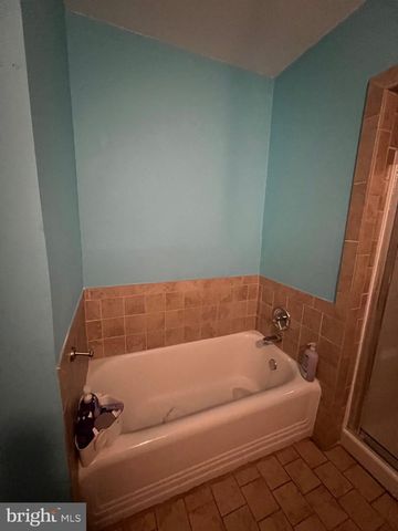 3221 WELLINGTON ST, Philadelphia, PA 19149