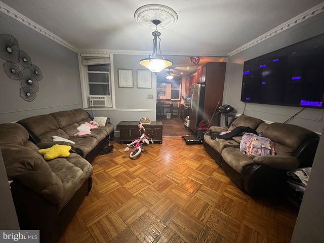 3221 WELLINGTON ST, Philadelphia, PA 19149