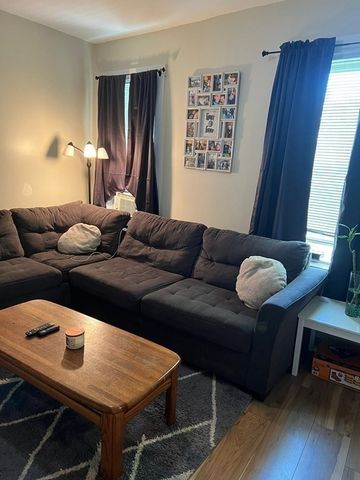 61 Vine 4, Lynn, MA 01905