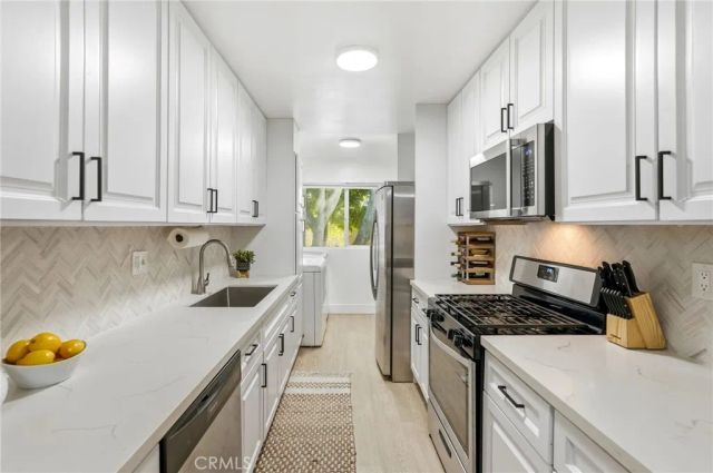 6904 Radford 5, North Hollywood, CA 91605