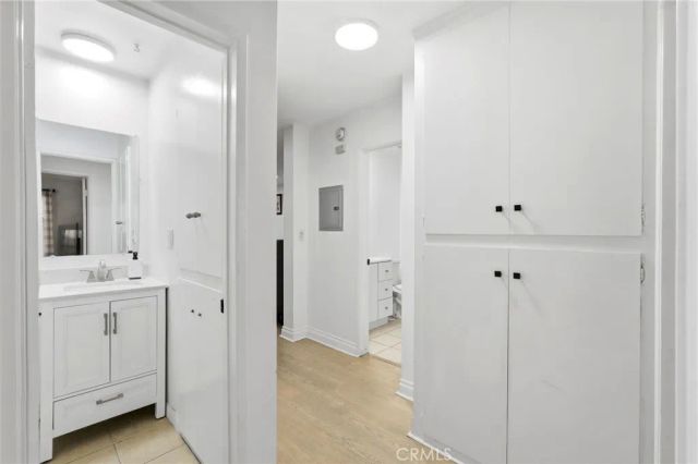 6904 Radford 5, North Hollywood, CA 91605