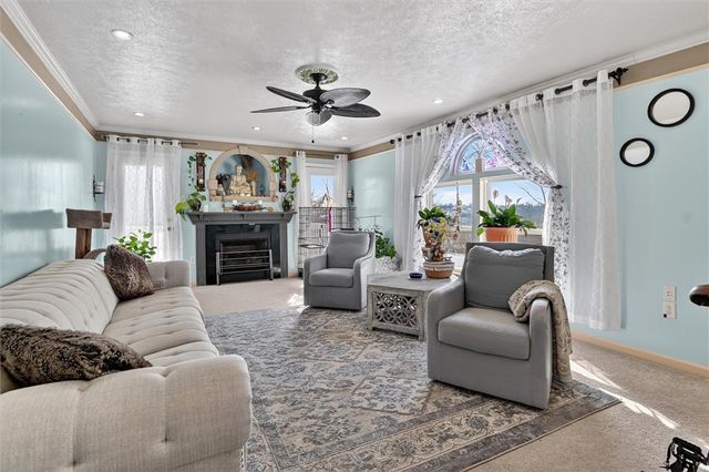 168 Firenze Dr, Oakdale, PA 15071