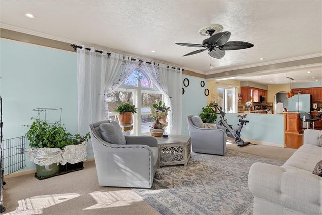 168 Firenze Dr, Oakdale, PA 15071