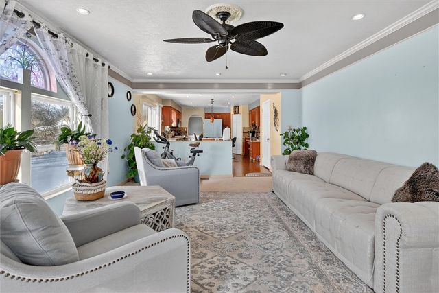 168 Firenze Dr, Oakdale, PA 15071