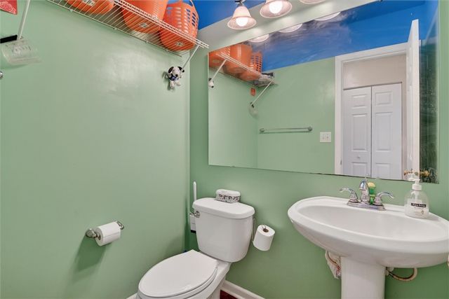 168 Firenze Dr, Oakdale, PA 15071