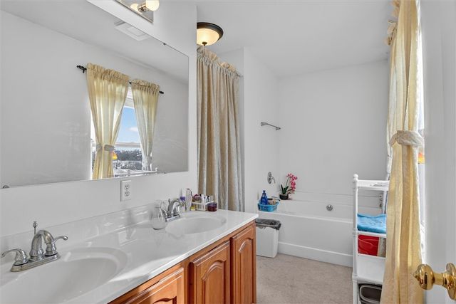 168 Firenze Dr, Oakdale, PA 15071