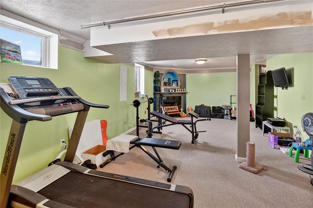 168 Firenze Dr, Oakdale, PA 15071