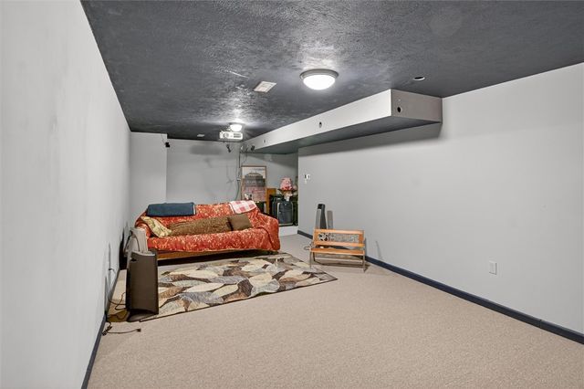 168 Firenze Dr, Oakdale, PA 15071