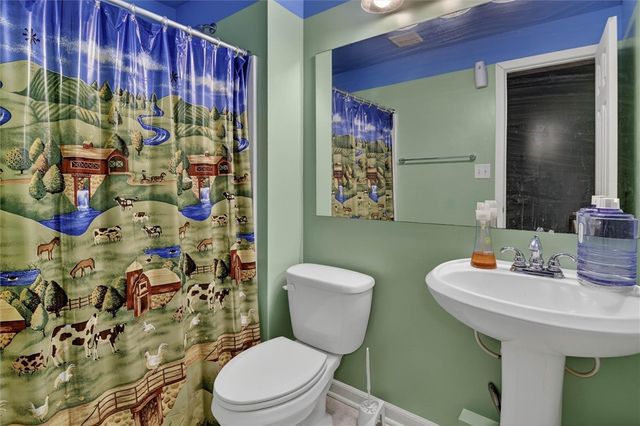 168 Firenze Dr, Oakdale, PA 15071