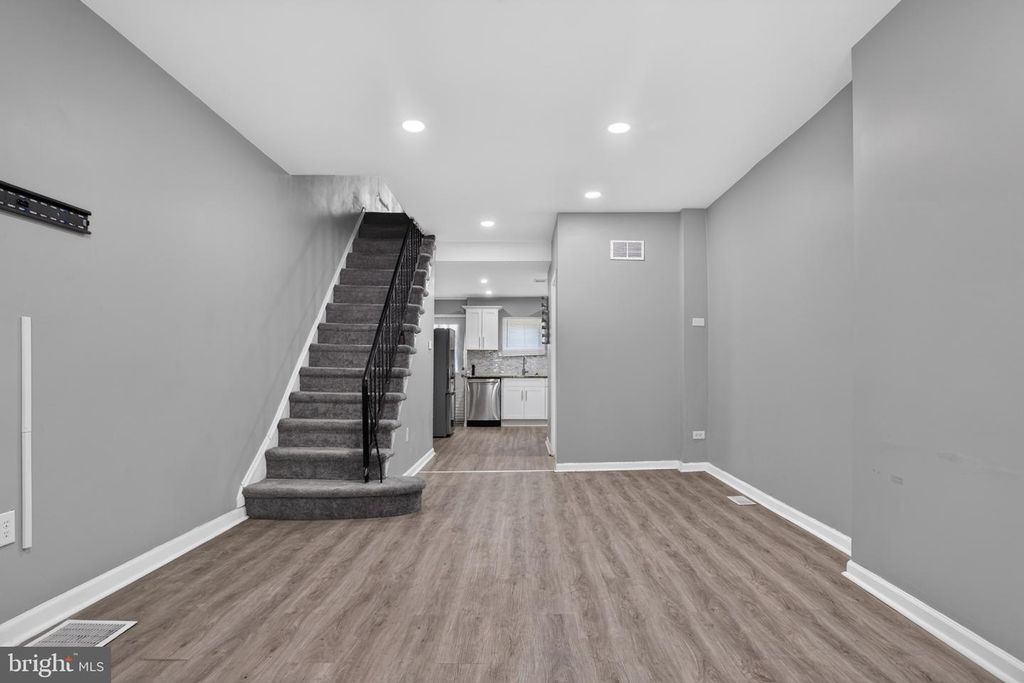 2546 W GORDON ST, Philadelphia, PA 19132