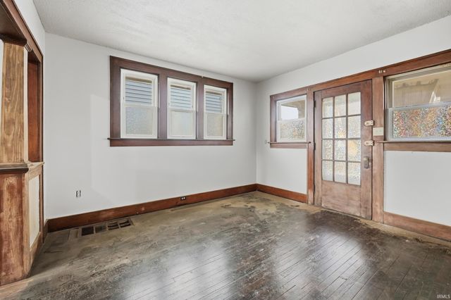 3117 Monroe Street, Fort Wayne, IN 46806